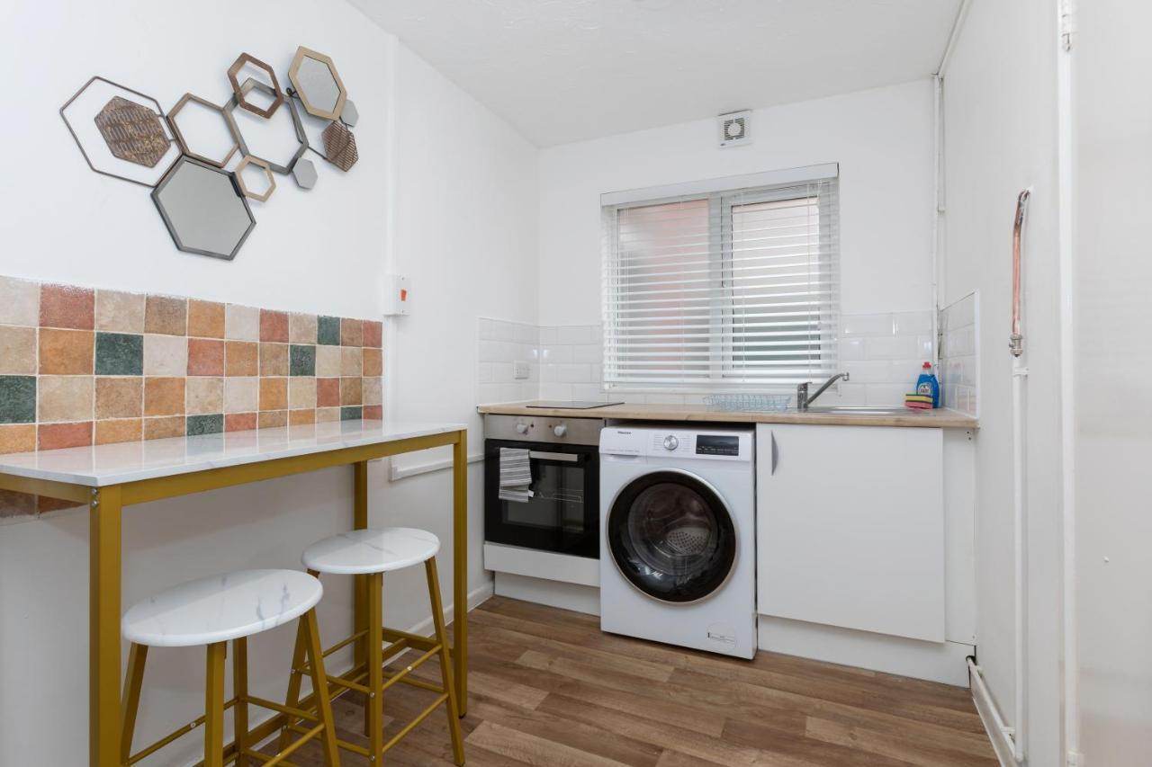 1 Bed Holiday Apartment,Pets Are Welcome 韦茅斯 外观 照片
